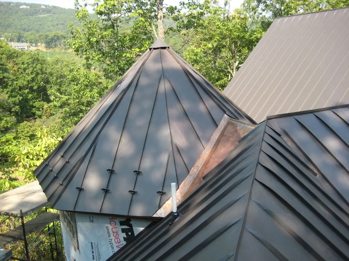 Professional Roof Tarp Installation by Craftsman Roofing in Gaston